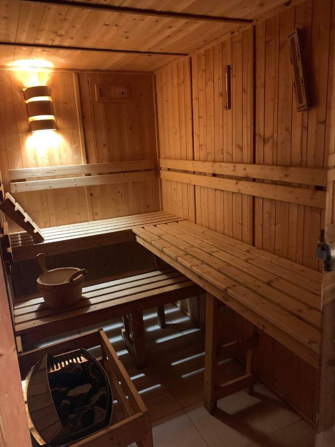 Maison Avec Piscine Et Sauna A Vire Eksteriør bilde